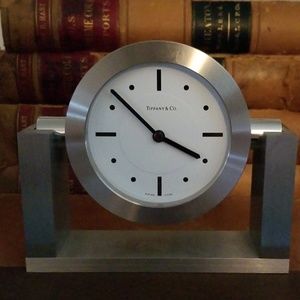 Tiffanys desk clock